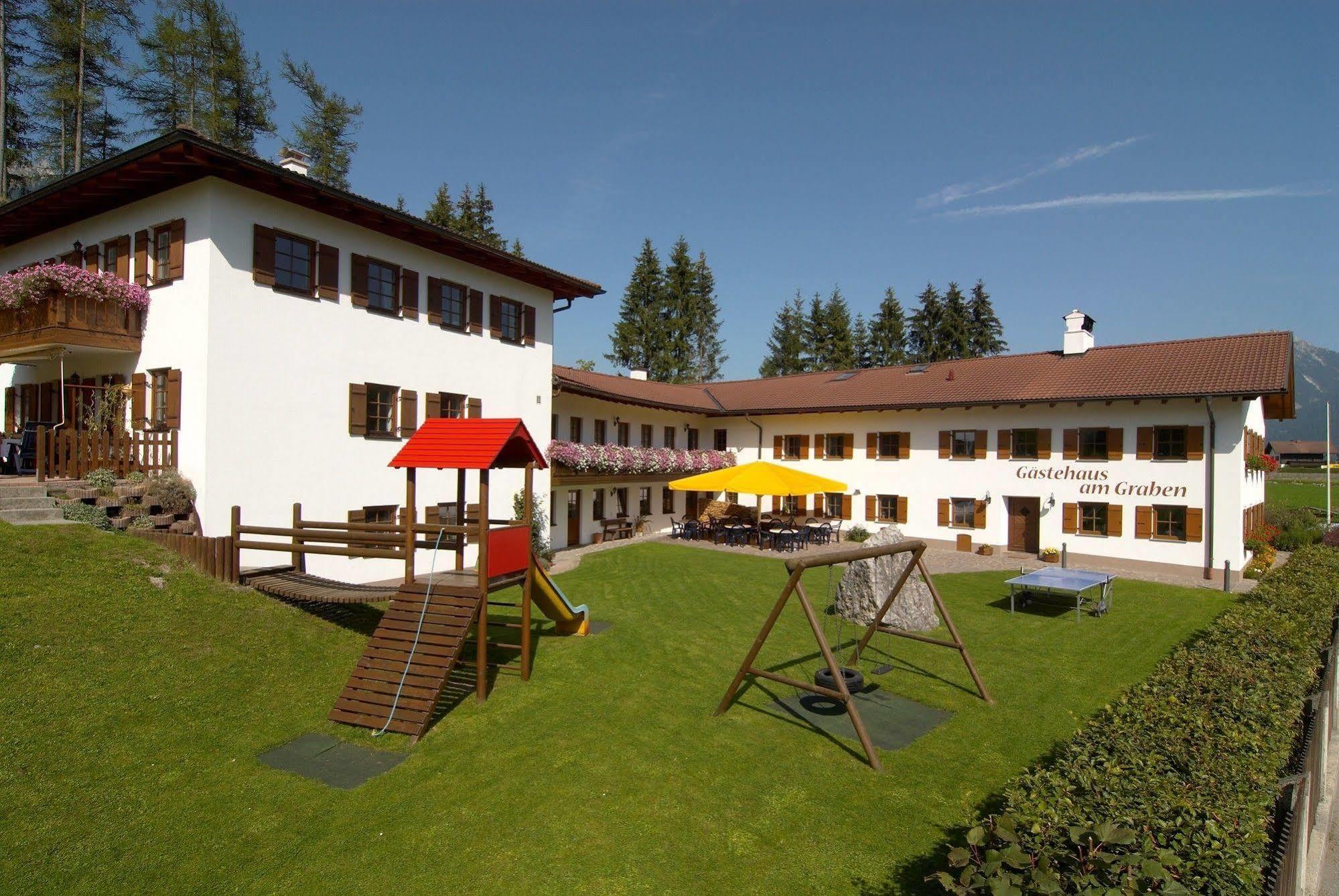 Gaestehaus Am Graben Reutte Exterior photo