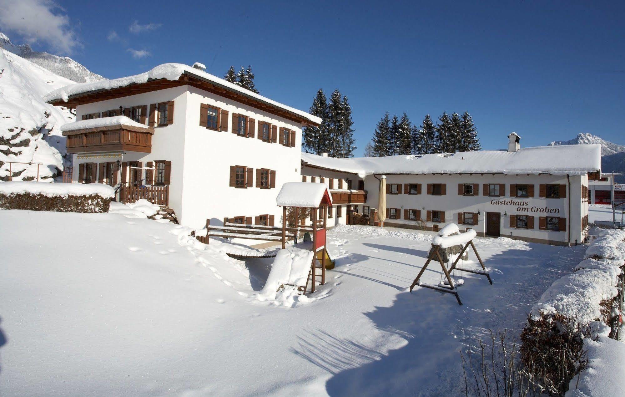 Gaestehaus Am Graben Reutte Exterior photo
